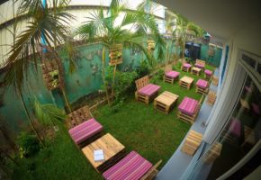 colombo-groove-house-hostel-outdoor